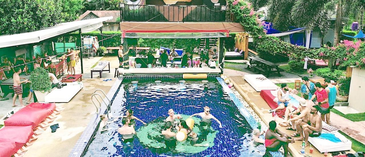 Wet! A Pool Party Hostel By Wild & Wandering Haad Rin Zewnętrze zdjęcie