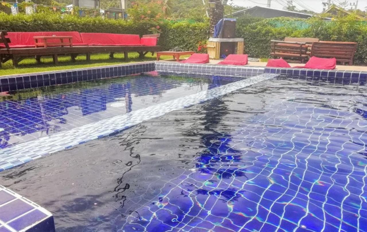Wet! A Pool Party Hostel By Wild & Wandering Haad Rin Zewnętrze zdjęcie