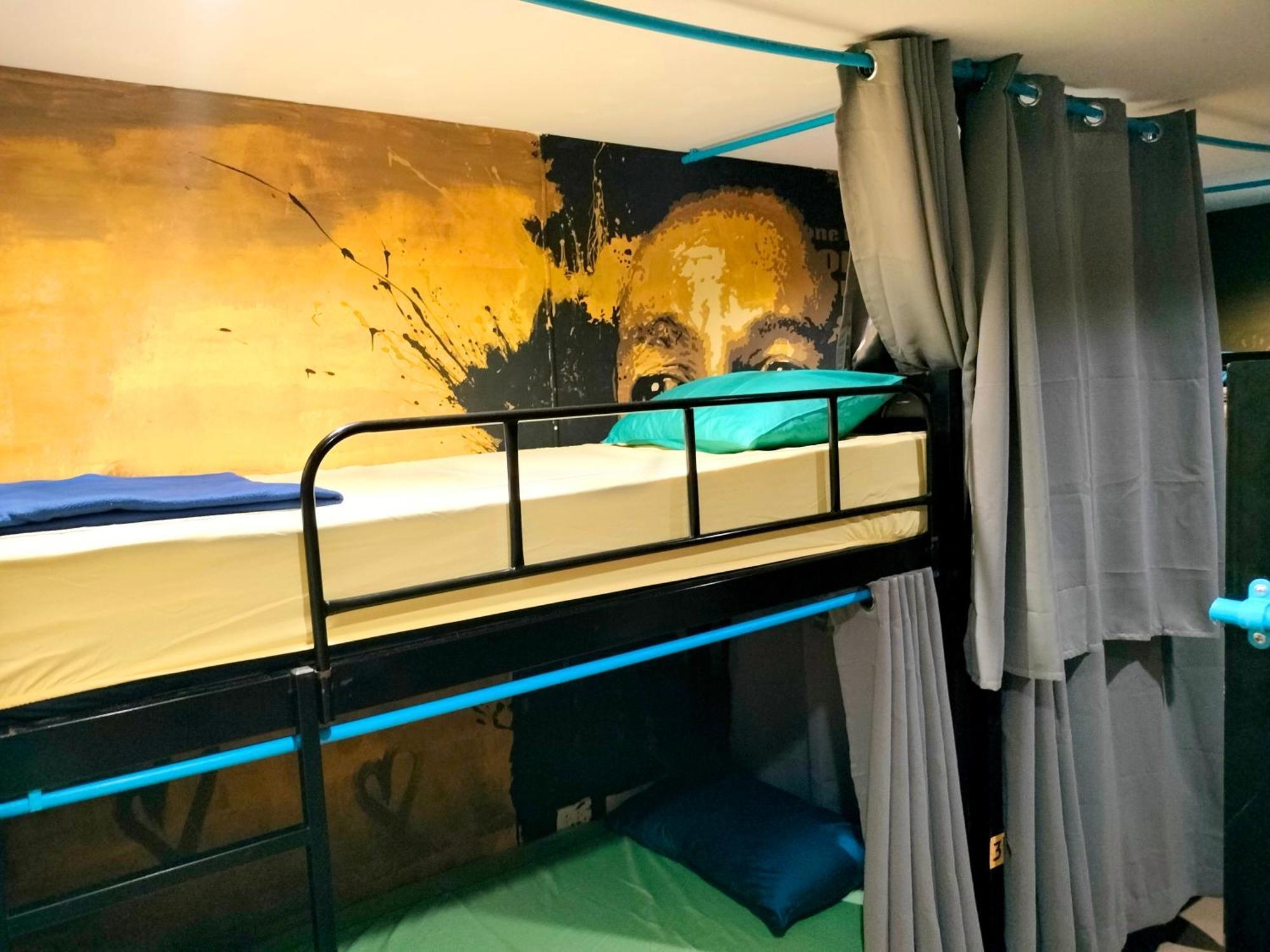 Wet! A Pool Party Hostel By Wild & Wandering Haad Rin Zewnętrze zdjęcie
